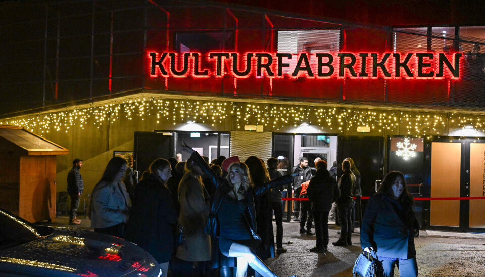 Fra køen utenfor konserten.