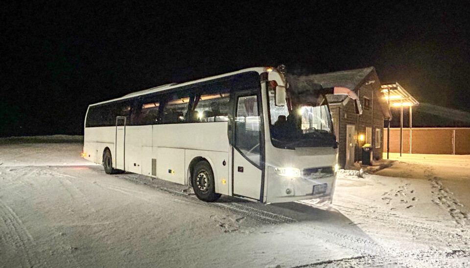 Bussen hadde svært mange mangler og fikk bruksforbud inntil feilene rettes opp og foretaket som eier den fikk gebyr.