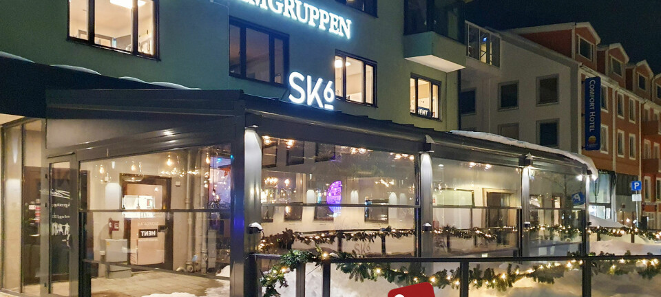 Fet mat, dårlig service og skittent toalett