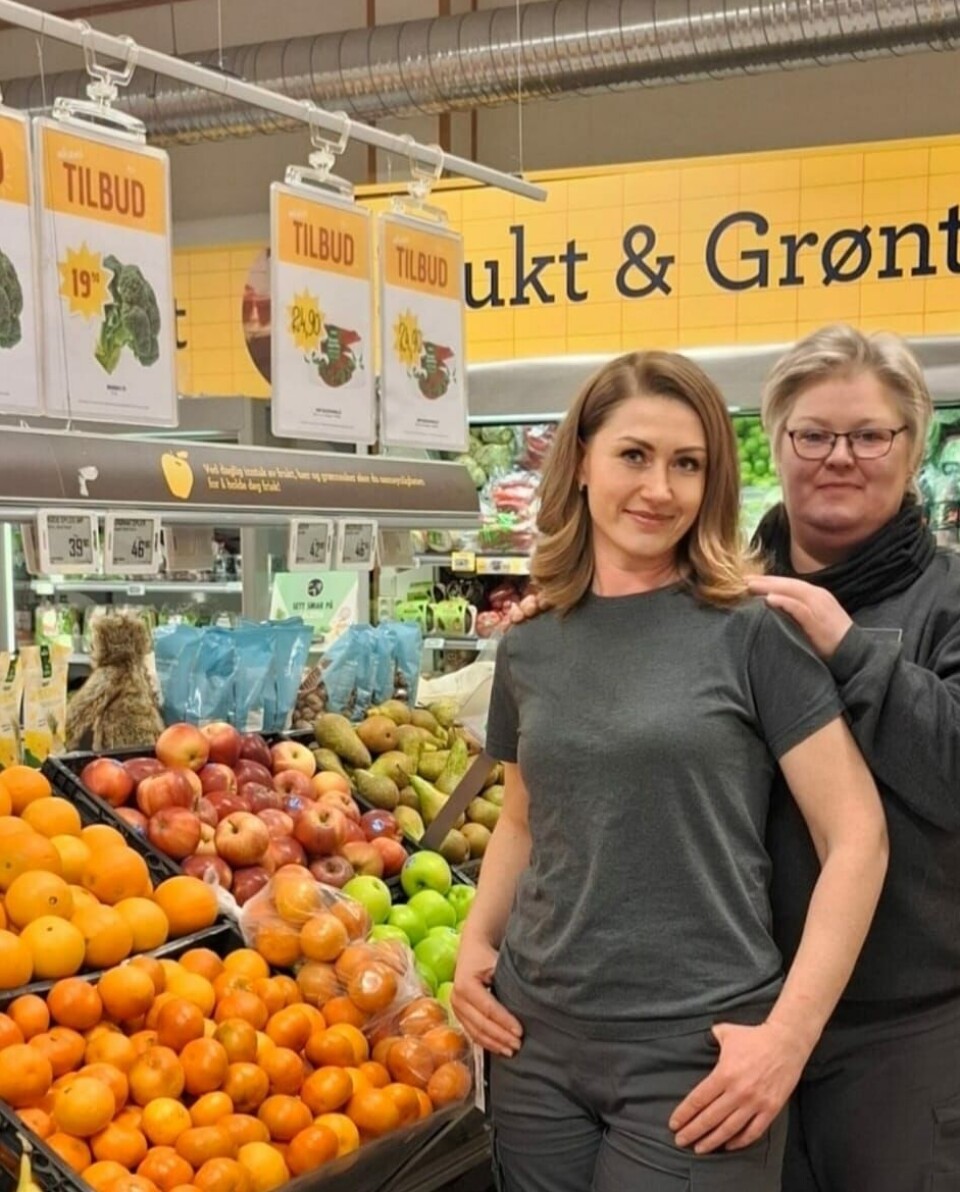 Swetlana Peters, butikksjef.
Til høyre Elisabeth Stranden, assisterende butikksjef.