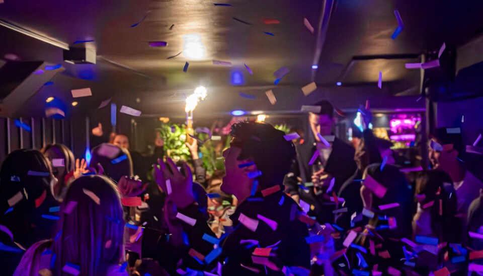 Åpningen av Vera ble selvsagt feiret med «confetti on the floor»!