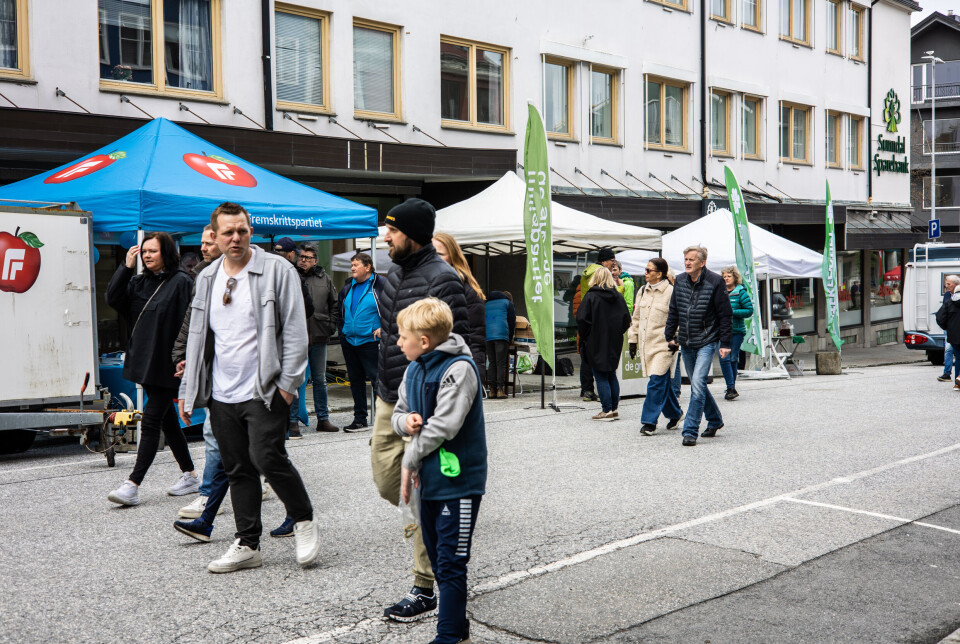 Det var godt med besøk i de politiske bodene på Nordmørsk Gatefest i helga.