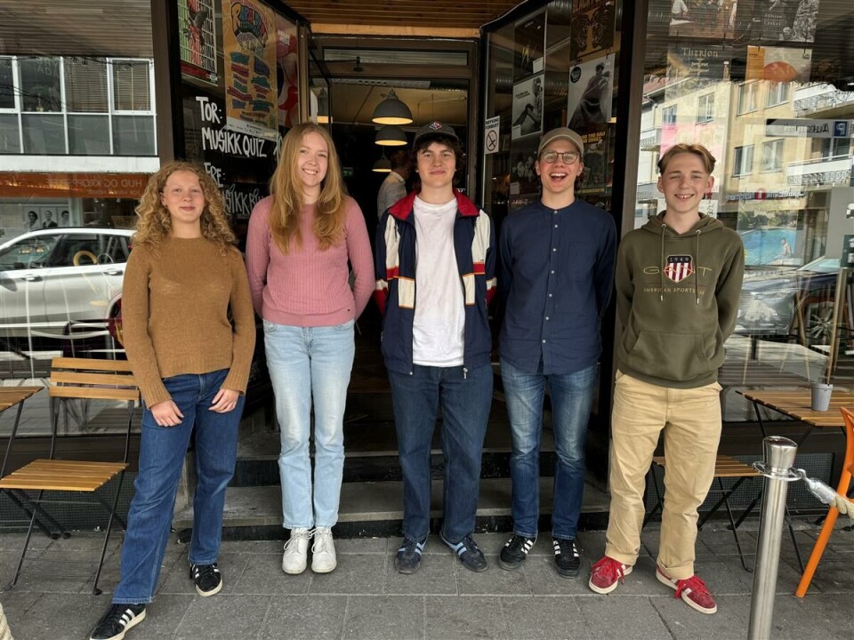 Programråd Ung fra venstre: Natasha Dale Egset, Emilie Jeannine Fraser Morset, Une Gran, Jørund Sollie Os og Jørgen Hernborg. Bildet er tatt i 2024.