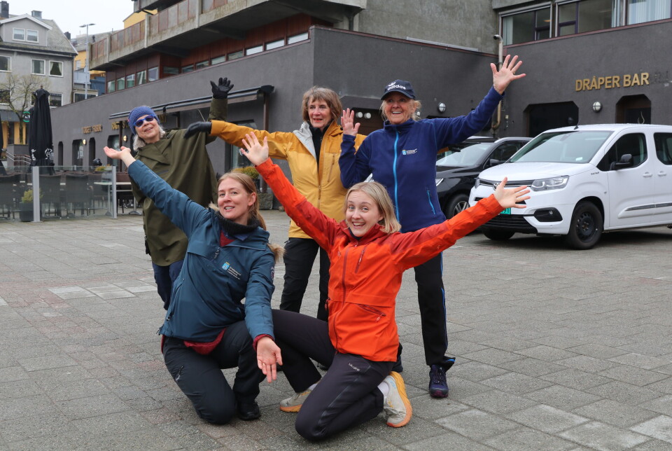 Bak fra venstre, Anne Kine Høiland, Mette Monge, Iris Bjøringsøy, Mia Berger og Silje Sørborg. Alle bosatt i Kristiansund.