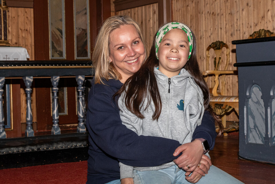 Fv. Cathrine Brandvik Haukenes (46) og Maja karine Zahl-jansen (8)