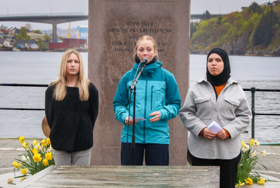 Ungdomsrådet bestående av Fv. Eira Nørbeck, Martine Folkestad, Hamida Rakan Rahal.