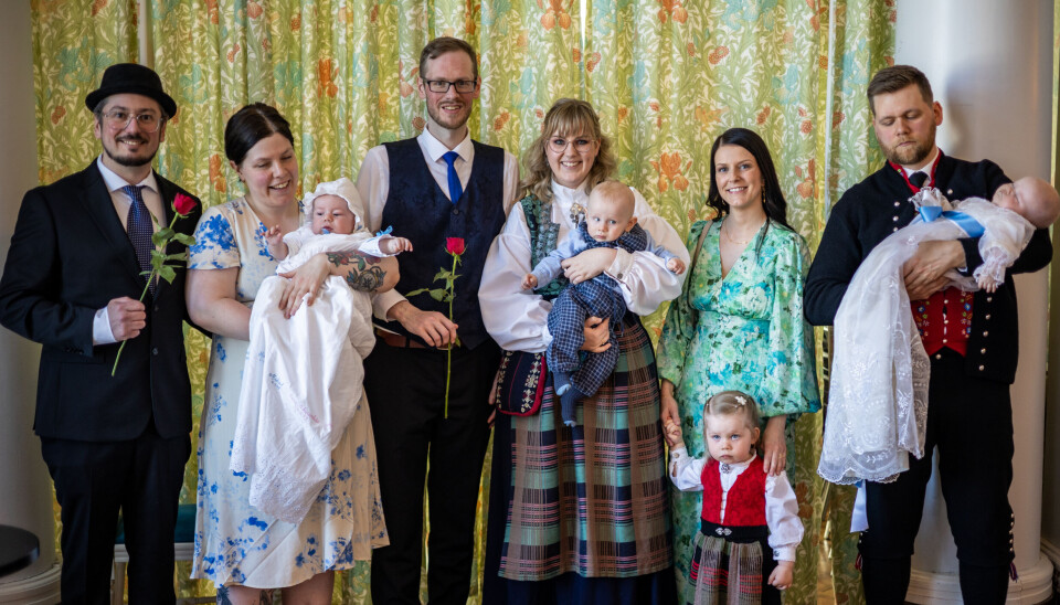 Fra venstre: 1. Brage Rånes Storm med foreldrene Ida Marie Rånes og Alexander Storm. 2. Noah Sund Schalde med foreldrene Helene Sund og Magnus Hedley Schalde. 3. Pernille Folland Strømsten med foreldrene Hilda Hoel Folland og Per Louis Strømsten.