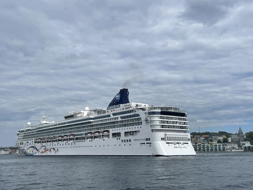 Norwegian Star på tur inn til kai i Kristiansund en tidligere sommer.