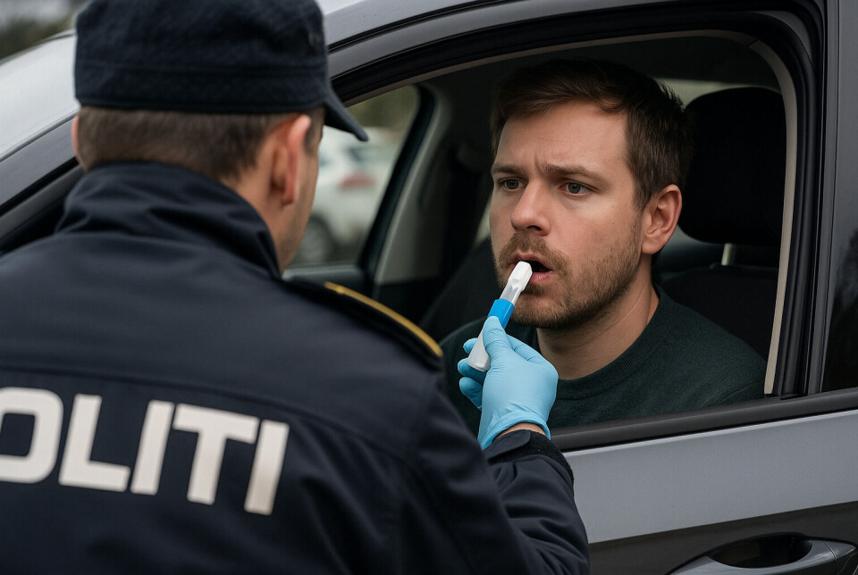 Illustrasjon av politi som tar spyttprøve av sjåfør. Dette er ikke virkelige personer.