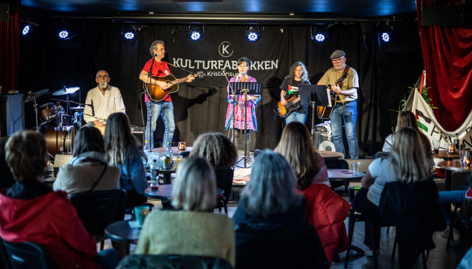 Hege Sky Mokkelbost sang «Har du fyr» av Ola Bremnes.