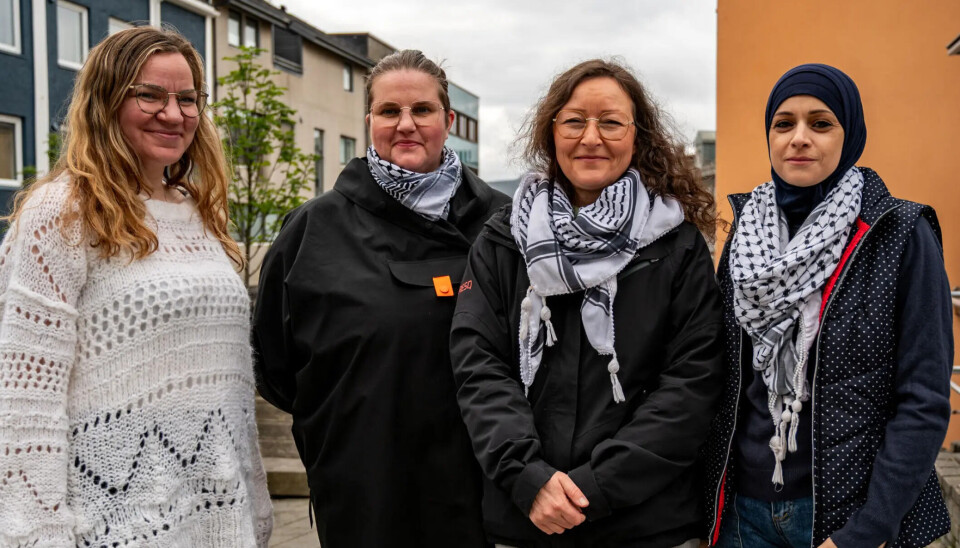 Palestinakomiteen Nordmøre fra venstre: Veronica Dalsve Berg, styremedlem, Anne-Berit Røbech Heggem, styremedlem, Ann-Christin Mork, leder Palestinakomiteen Nordmøre og Marwa Amouri, styremedlem.