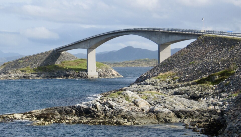 Storseisundbrua ved Atlanterhavsveien på Averøy.