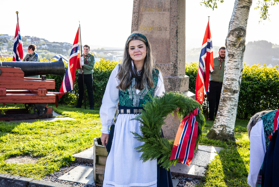 Ved Christiestøtta, bybysten av stortingspresident Wilhelm Friman Koren Christie, ble det holdt tale av Ida Fjerstad. Krans ble lagt ned.