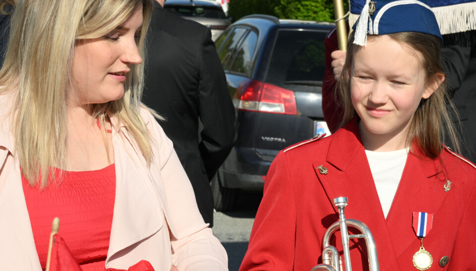Mamma Marie (t.v.) og Elvira Fugelsnes.