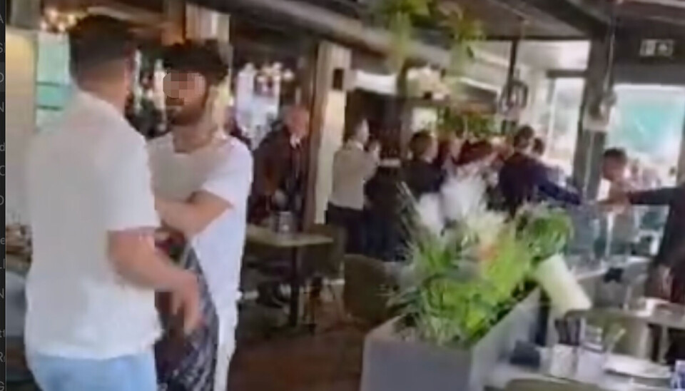 Fra konfrontasjonen mellom de to grupperingene av unge menn på restauranten SK6 på 17. mai 2025.
