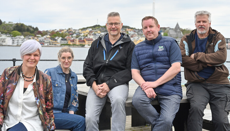 F.v.: Synnøve Nes (prosjektleder Kristiansund og Nordmøre Næringsforening), Kjærsti Nancke (prosjektleder Kristiansund og Nordmøre Næringsforening), Paul Einar Storvik (spesialkonsulent næringsutvikling for Kristiansund kommune), Arild Dybå-Eidem (daglig leder i Kristiansund kommunale Sundbåtvesen KF) og Steinar Melby (daglig leder NettStudio AS).