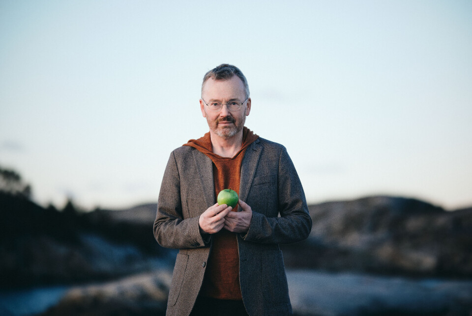 Reinhold Ziegler under en photoshoot.