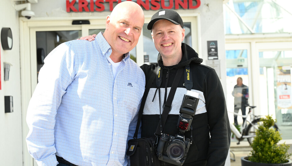 Hyggelig gjensyn mellom to stykk «gomaramp». F.v. Jan Gunnar Madsen og John Berge, som spilte fotball sammen i barndommen på IL Goma.