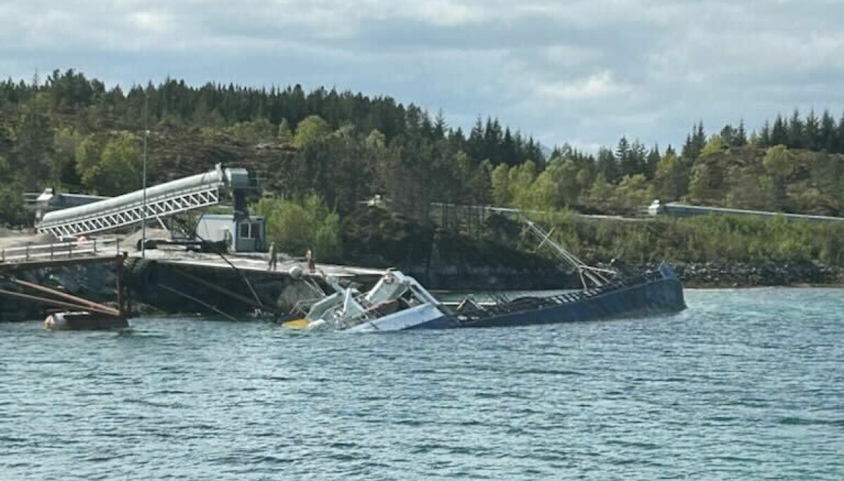 Båt fikk slagside ved kai