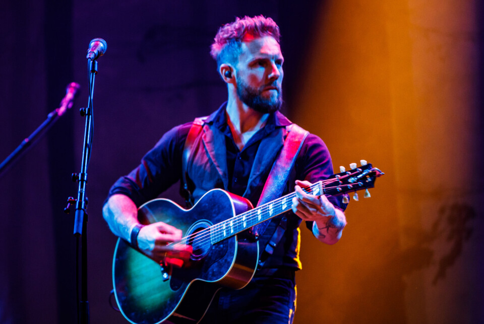 BYTING – Thomas Hellekås (vokal og gitar).