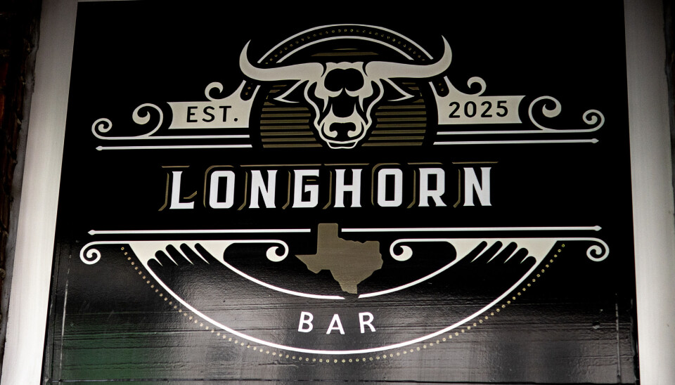 Logoen over døren til Long Horn Country Bar.