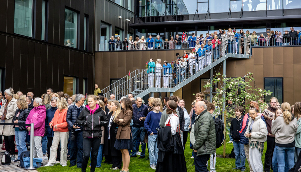 Kronprinsen åpnet sykehuset på Hjelset
