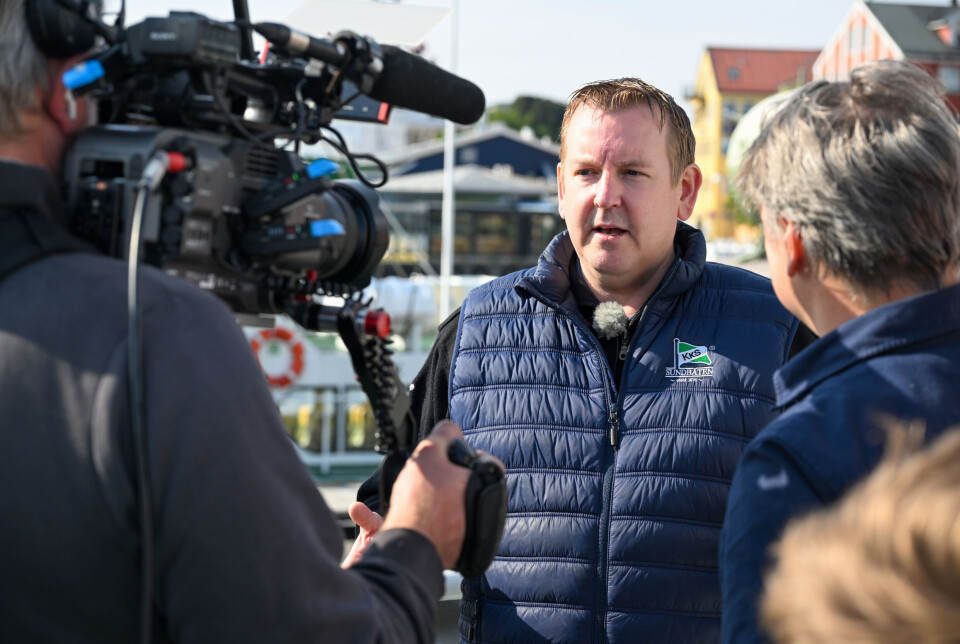 Arild Dybå-Eidem forteller om Sundbåtens historie direkte på TV 2 sitt God morgen Norge-program.