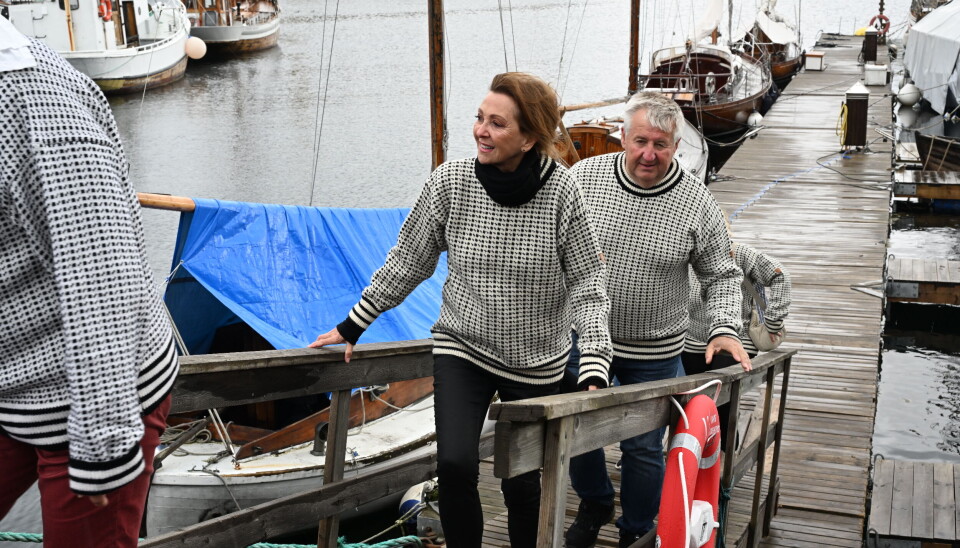 Ramsailt-gjengen med Britt D’Angelo og Noralf Heggem opp landgangen. FOTO: JOHN BERGE