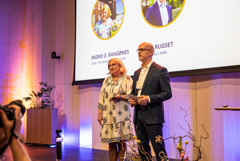 To averøyinger åpnet Nordmørskonferansen 2025: Ingrid Rangønes - leder av Nordmøre regionråd IPR,
og Ole Jonny Rugset - daglig leder i KNN.