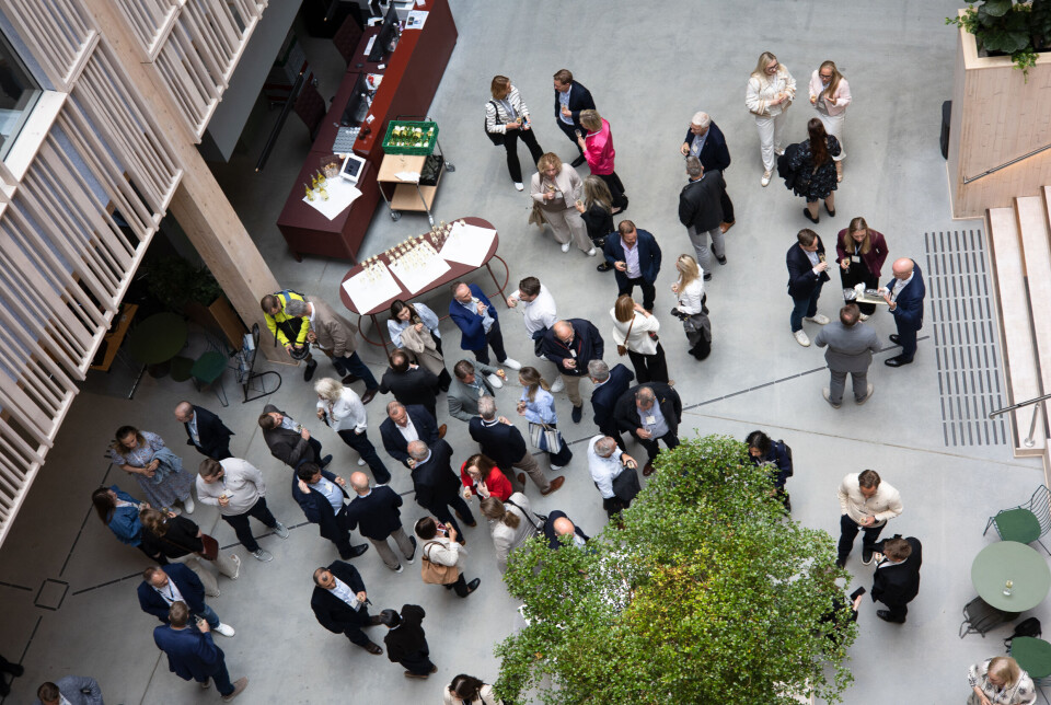 Det ble tid til mingling og nettverksbygging under Nordmørskonferansen 2025.
