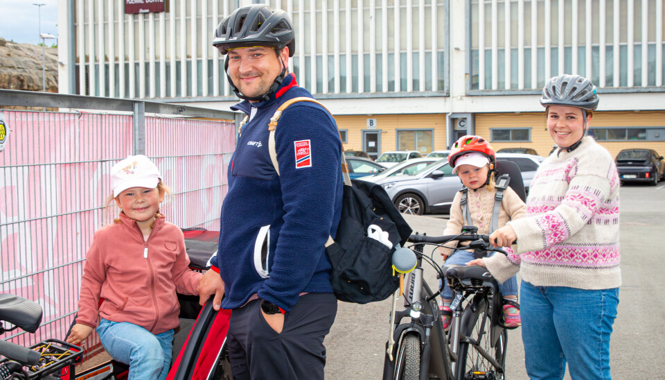 Solveig Dybvikstrand (4), Ole Christian Dyb, Astrid (2) og Martine Lekang.