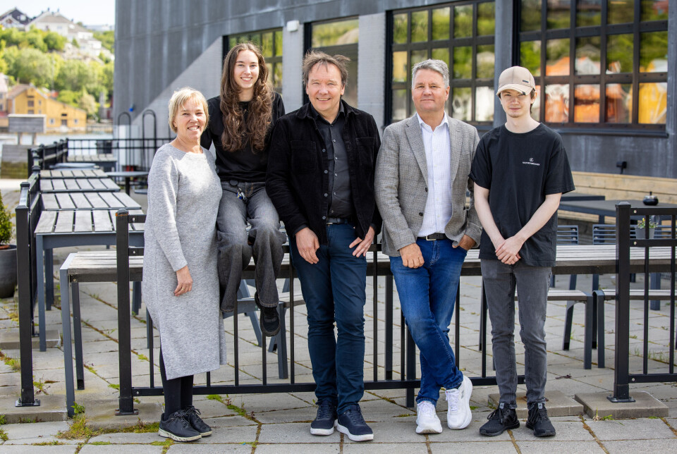 Hege Holten daglig leder ved kulturfabrikken, Amy Holten Bradly som er medarbeider, Dag Inge Landbakk bookoigansvarlig, Trond Aasgård styreldeder og Kristian Muth som også er medarbeider ved Kulturfabrikken.