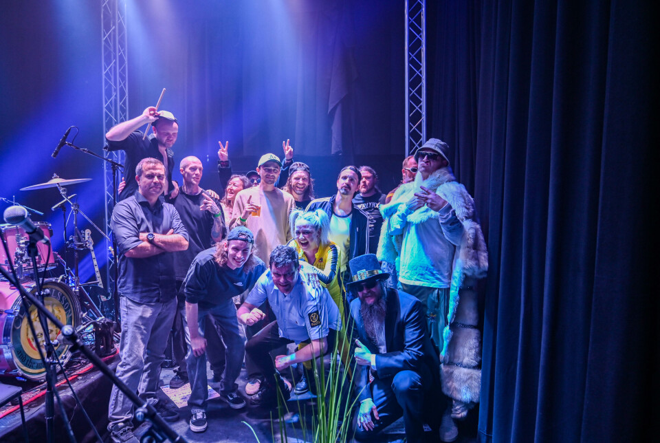Hele gjengen fra Bunkerfest samlet på scenen etter showet.