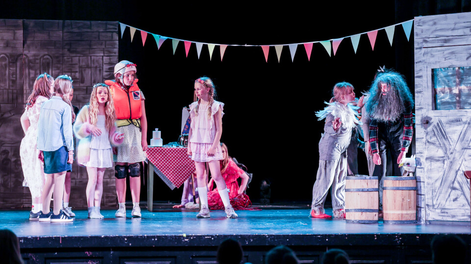 Kristiansund kulturskole hadde generalprøve på teaterforestillingen Normoriamysteriet i Festiviteten mandag 16. juni 2025.