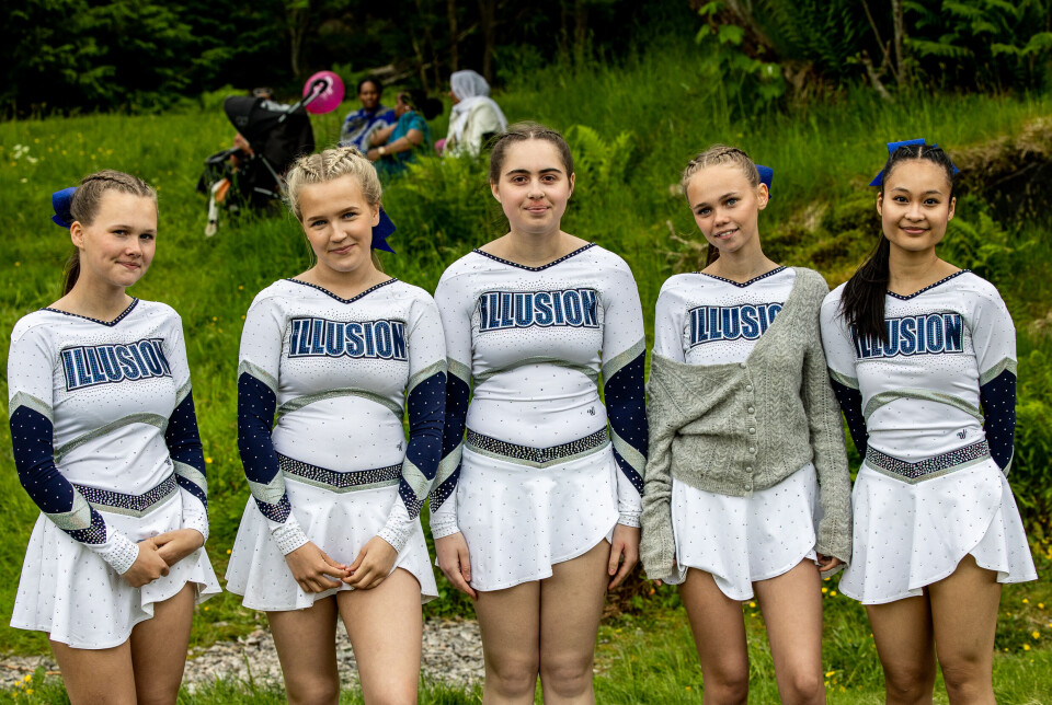 Illusion Cheerleading. f.v. Tuva Johanne Thingnæs Rossvoll, Jenny Celine Rønning, Alva Skarpnes, Eir Mari Thingnæs Rossvoll, og Melanie Gonzales.