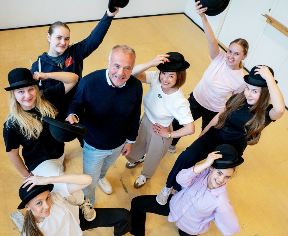 Deltakere som reiser til Drammen for å konkurrere om den gjeve prisen. Ordfører Kjell Neergaard og kultursjef Torill Skram i midten.