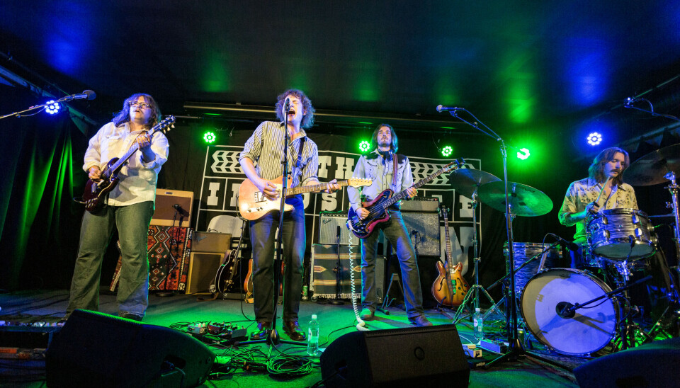The Imposible Green på Kulturfabrikken august 2024. F.v.: Johannes Konstad Brevik spiller elgitar, pedal steel og banjo, i tillegg til å bidra med kor.Vokalist og gitarist Mathias Angelhus er frontfigur og hovedvokalist i bandet. Markus Margido Drazkowski Teksum spiller bass og akustisk gitar, og synger også kor. Trommeslager Adrian Ahtola håndterer trommer og perkusjon.