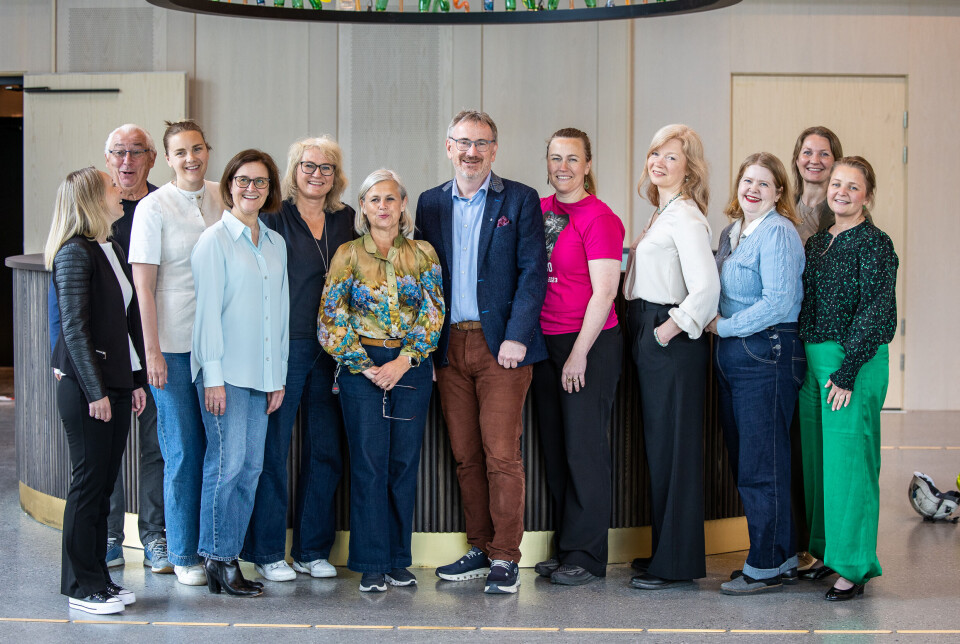 Fra pressekonferansen i Normoria 19. juni: Fra venstre: produsent Hanne Tømmervåg (Normoria), dirigent Egil Holberg (Smøla Janitsjar), informasjon- og markedssjef Helene Backer (Operaen), daglig leder Catherine Ingebrigtsen (Operaens ballettsenter), operasjef Line Lønning Andresen (Operaen i Kristiansund), biblioteksjef Elisabeth Soleim (Kristiansund bibliotek), daglig leder Asgeir Bahre Hansen (Normoria), daglig leder Eigunn Stav Sætre (Nordmørsmusea), rektor Marianne Myrbostad (Kristiansund kulturskole), Ann-Charlott Marie Sommer-Ekelund. Markedsleder og billettansvarlig Ingvild Vaagsether (Normoria) og produsent Ingeborg Fagerlie Johannessen (Normoria).