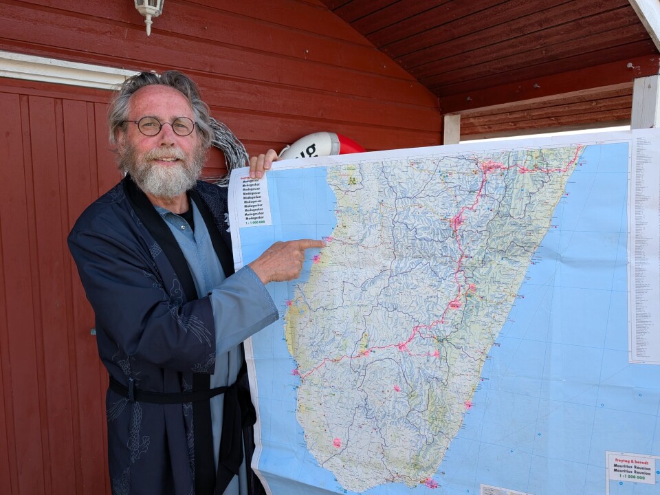 DER BODDE JEG: Forfatter Fartein Horgar vokste opp ved byen Morondava på vestkysten av Madagaskar. Der kom han med misjonærforeldrene da han fra 1956 til 1961 (Foto: Privat)