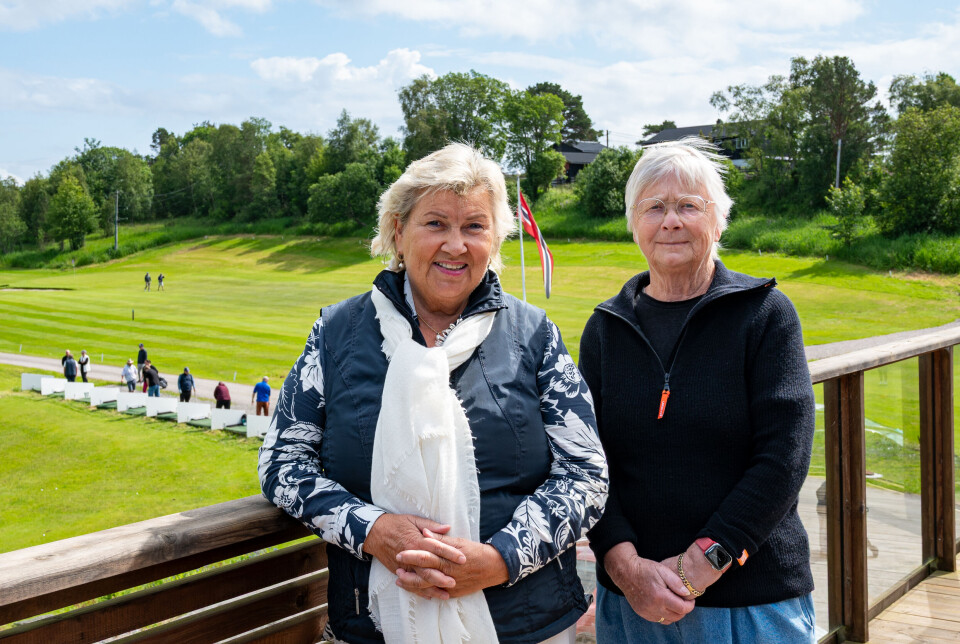 F.v.: Leder og grunnlegger av «Ett slag av gangen» på landsbasis, Marianne Smith Magelie (t.v.) sammen med daglig leder for prosjektet i Kristiansund, Hildur M. Vesterås.