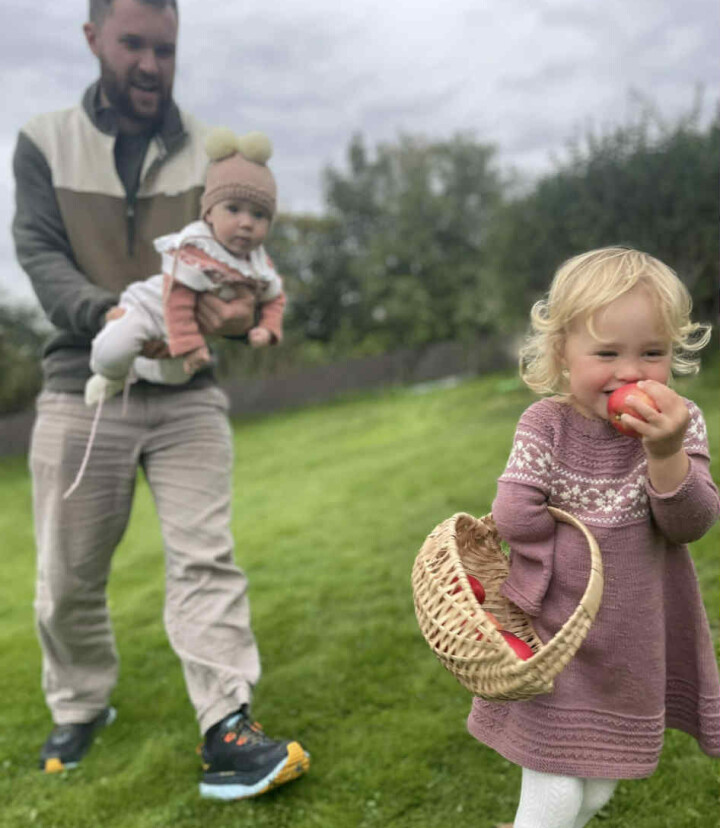 Petter Sørvik og døtrene Nikoline 5 og ida 2.