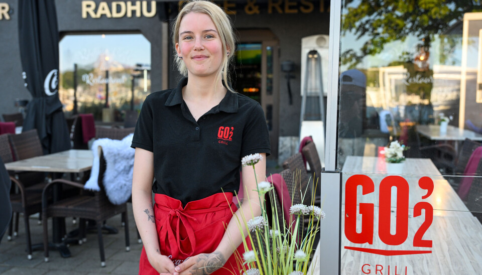 Malena Sophie Tomassen (23) er daglig leder på Kristiansunds nystartede sportsbar, Go’2 grill Rådhuset sportsbar i sentrum av Kristiansund.