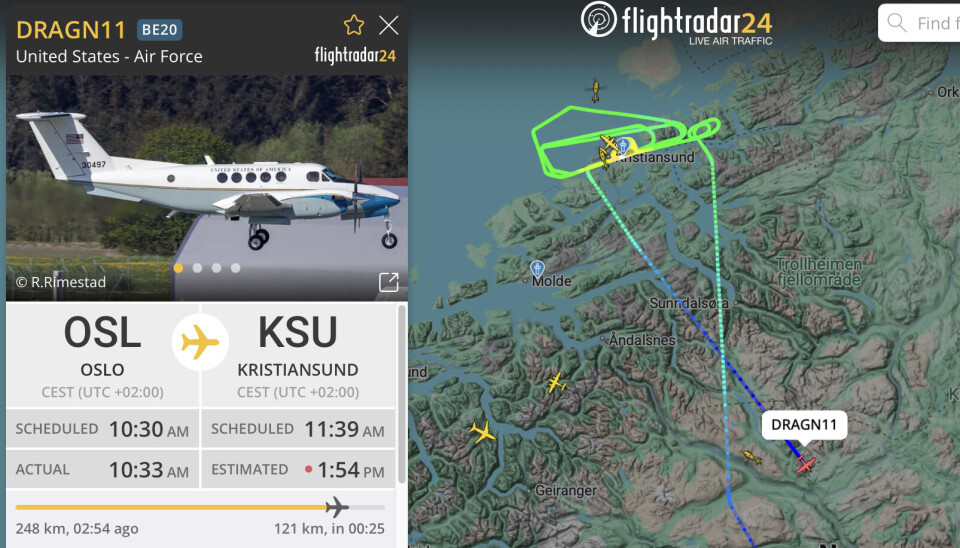 Skjermbilde fra Flightradar24 viser ruten til det amerikanske militærflyet Beechcraft C-12D Huron over Kristiansund torsdag formiddag. Flyet kom fra Oslo og returnerte dit etter kort opphold på Kvernberget.