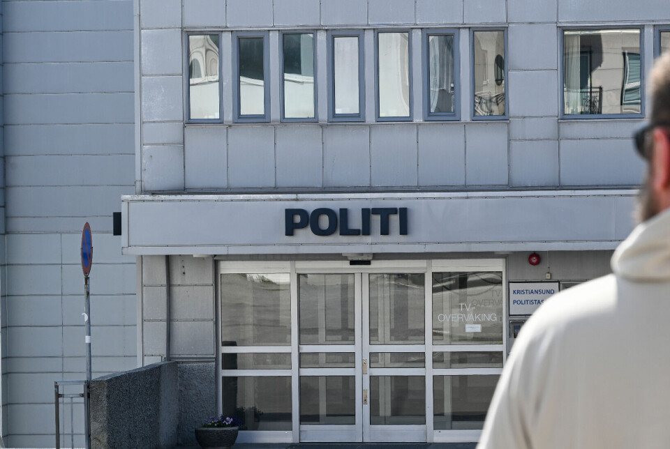 Kristiansund politistasjon og Nordmøre og Romsdal tingrett.