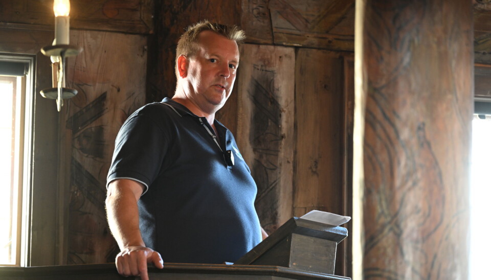 Arild Dybå-Eidem, daglig leder i Kristiansund Kommunale Sundbåtvesen Kf, på Grip. Her inne i Grip kirke. FOTO: JOHN BERGE