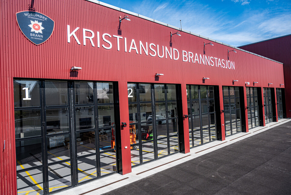 Kristiansund Brannstasjon. Nordmøre Interkommunale Brann- og redningstjeneste har en ny brannstasjon på Gomalandet i Kristiansund fra høsten 2025. Nordmøre interkommunale brann- og redningstjeneste (NIBR) er et brannsamarbeid mellom kommunene Aure, Averøy, Kristiansund og Smøla.