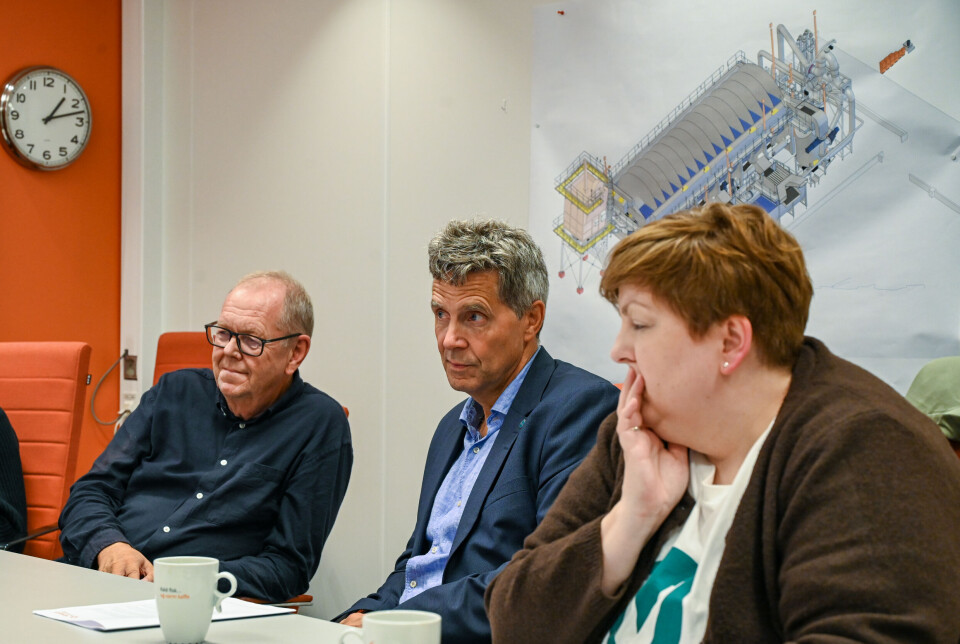 f.v Fylkestingsrepresentant Pål Farstad (V), førstekandidat Erik Rolfsen (V) og andrekandidat Annika Brandal (V) hos Hoseth Engineering.