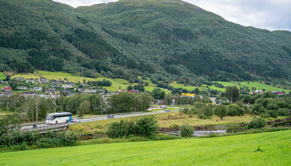 E39 mot Batnfjord sentrum.