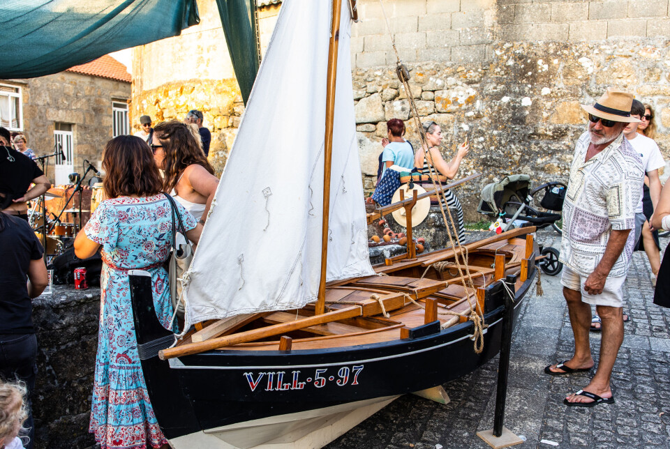 FESTA MARIÑEIRA: Festivalen i Cambados feirer tradisjonelle båter og kystkultur med musikk, kunst og seilaser.