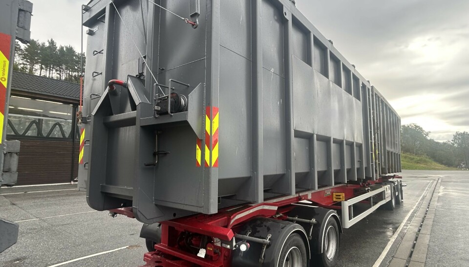 Sikring av container sjekket.